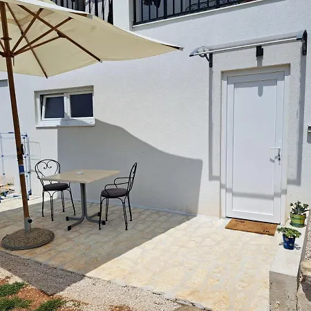 Lägenhet Apartman Pablo